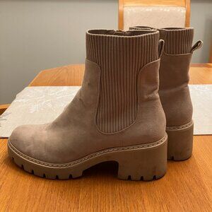 TIME AND TRU Boots Women's 9